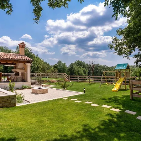 Lucija By Interhome